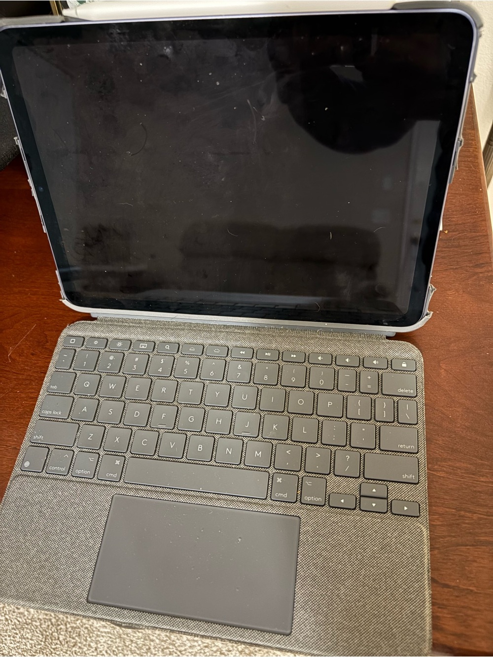 iPad Air 5th Generation - Picture 4 of 5